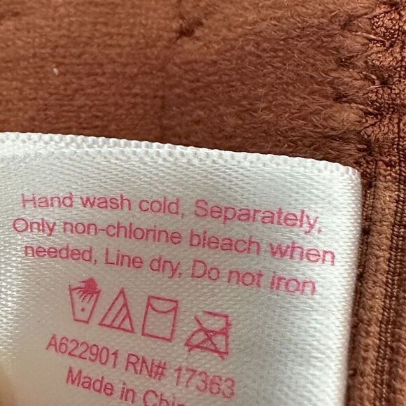 2/$30 Breezies Air Effects Seamless Underwire Contour Bra Size 36DDD A622901 - Picture 11 of 11